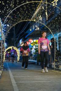 BIB: 8829, 18225
                            <button type="button" onclick="openModal(24677233)" class="btn btn-primary btn-sm float-right btn-popup" data-toggle="modal" data-target=".modal-high-quality">
                        <i class="fas fa-shopping-cart"></i> Add to Cart
                    </button>
                                            <button type="button" onclick="isThisMe(24677233, true)" class="btn btn-success btn-sm float-right btn-popup btn-isme hidden" data-toggle="tooltip" data-placement="bottom" title="นี่คือรูปของคุณใช่ไหม คลิกที่นี่เพื่อเอาเข้าอัลบั้ม">
                        <i class="fas fa-plus"></i> Add to album
                    </button>
                    <button type="button" onclick="isThisMe(24677233, false)" class="btn btn-warning btn-sm float-right btn-popup btn-isnotme hidden">
                        <i class="fas fa-ban"></i> Remove from album
                    </button>